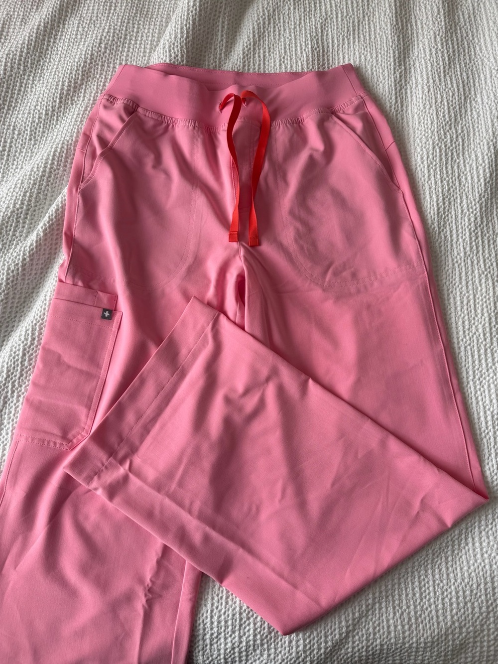 Figs Sunrise Pink Isabella Wide Leg scrub pants & Raleigh V-Neck scrub top
